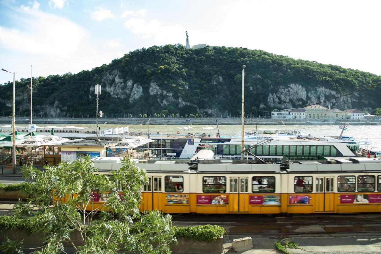 Pelicanstay At Riverside Danube Budapest Exterior foto